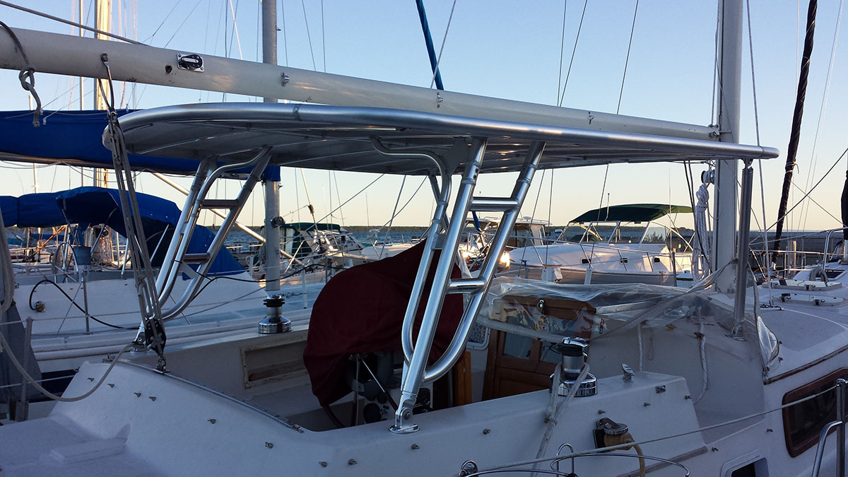 Sail Arch® hardtop left sidebar installation detail