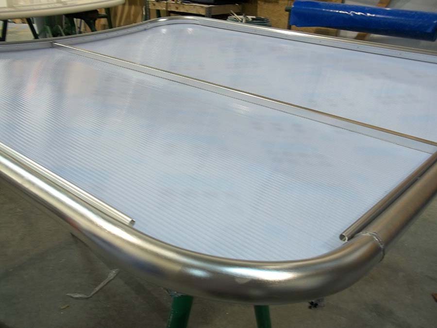 WalkAround "Tee" underside and support geometry detail