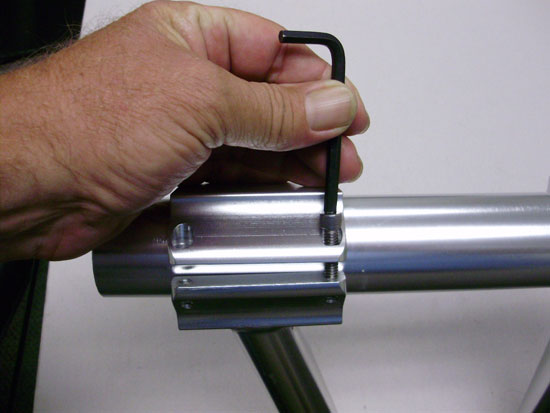 WalkAround Tee leg assembly and clamp positioning detail